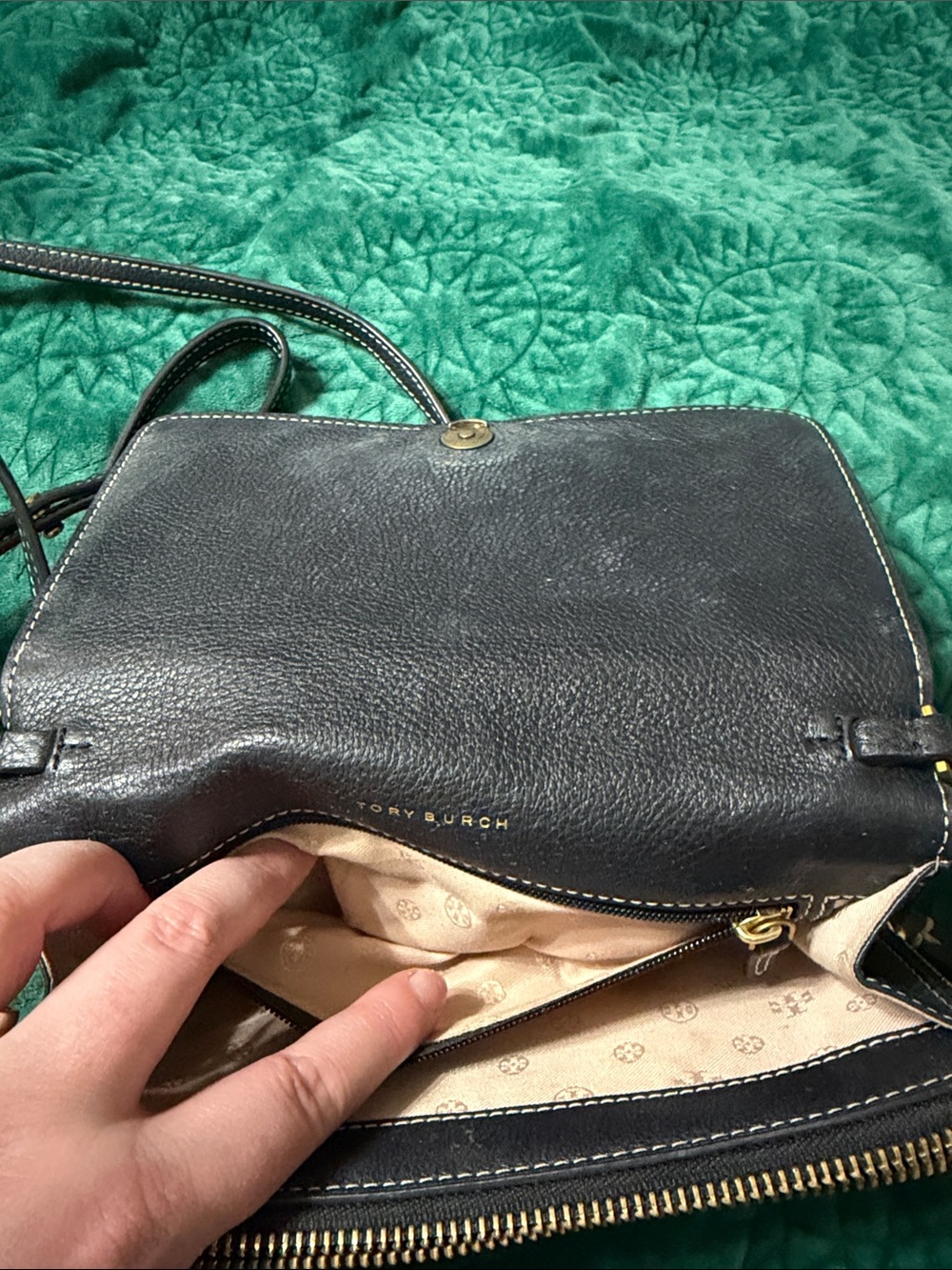 Tory Burch Black Leather Perforated Logo Crossbody - Picture 5 of 7